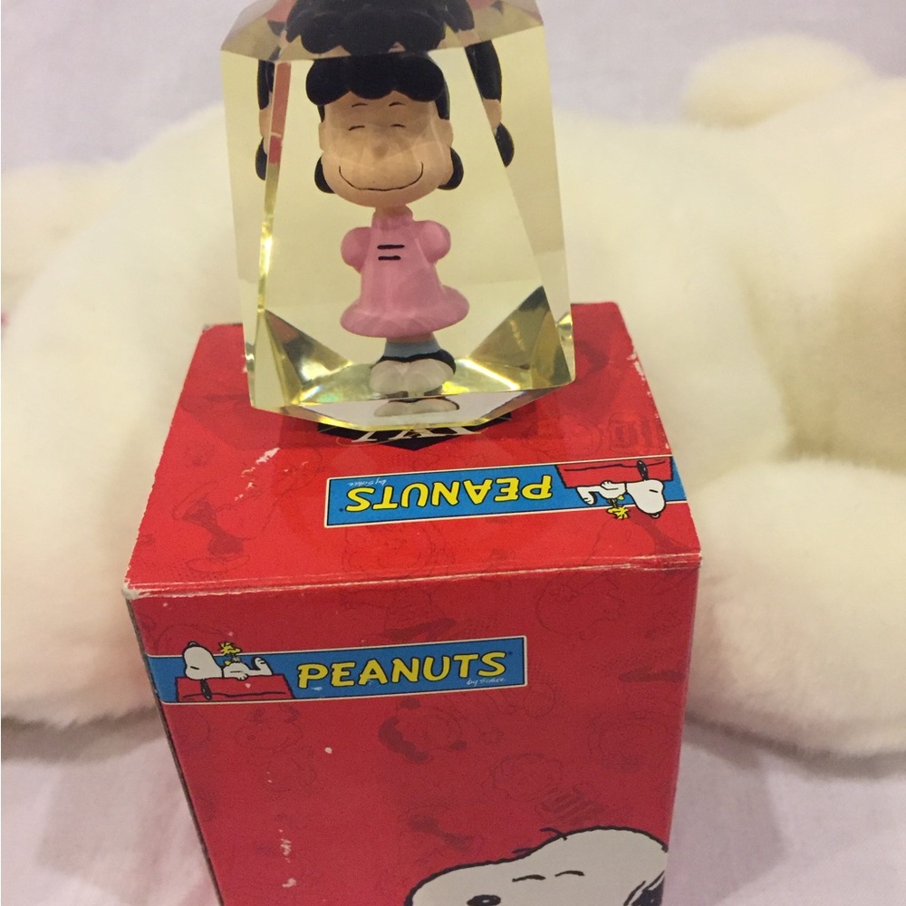 Peanuts Pink and Red Collectible Figurine paperweight